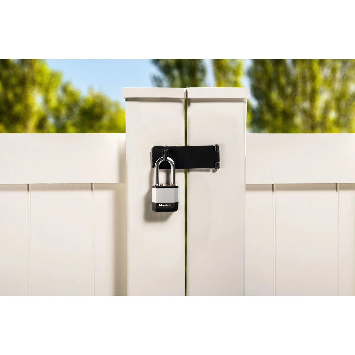 Master Lock Elite™ Heavy Duty Lock with Hardened Boron Steel Shackle, 1-3/4 in. wide - Image 6